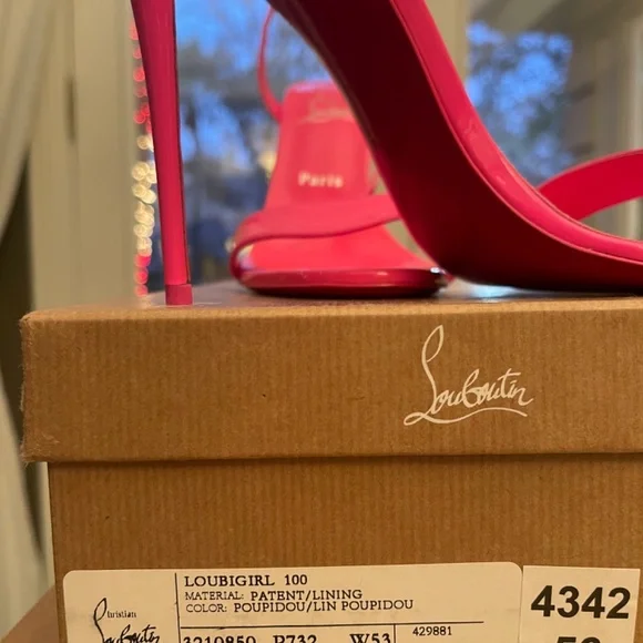 Christian Louboutin Loubigirl - Picture 2 of 5